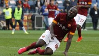 Romas Seydou Doumbia reacts after missing a scoring chance during a Serie A soccer match between Roma and Parma, at Rome's Olympic stadium, Sunday, Feb. 15, 2015. (ANSA/AP Photo/Riccardo De Luca)