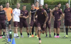 ROME, ITALY - AUGUST 11: AS Roma player Maicon during the training session at Centro Sportivo Fulvio Bernardini on August 11, 2015 in Rome, Italy. (Photo by Luciano Rossi/AS Roma via Getty Images)